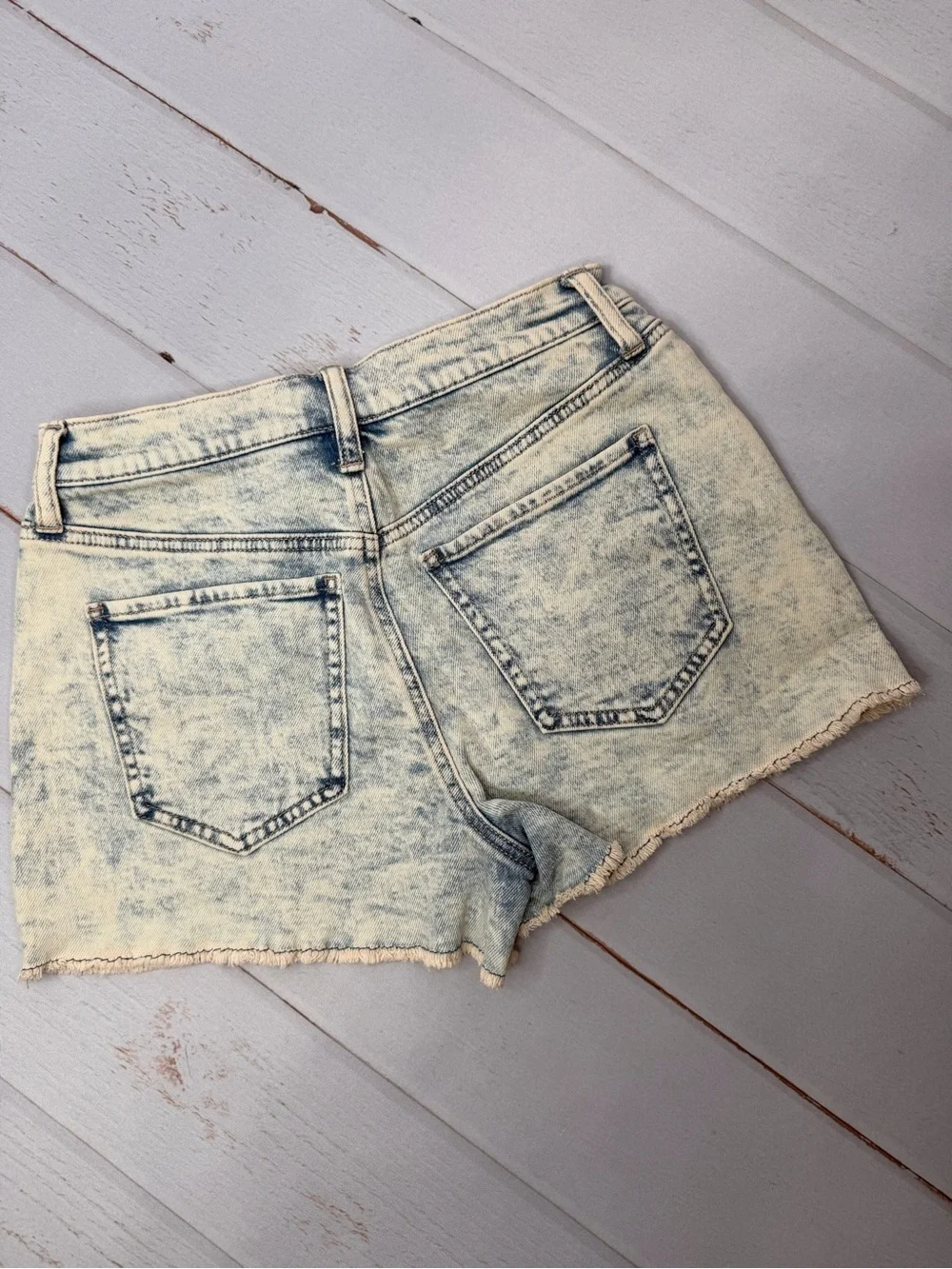 SO Acid Wash High Rise Denim Shorts Size 3/26